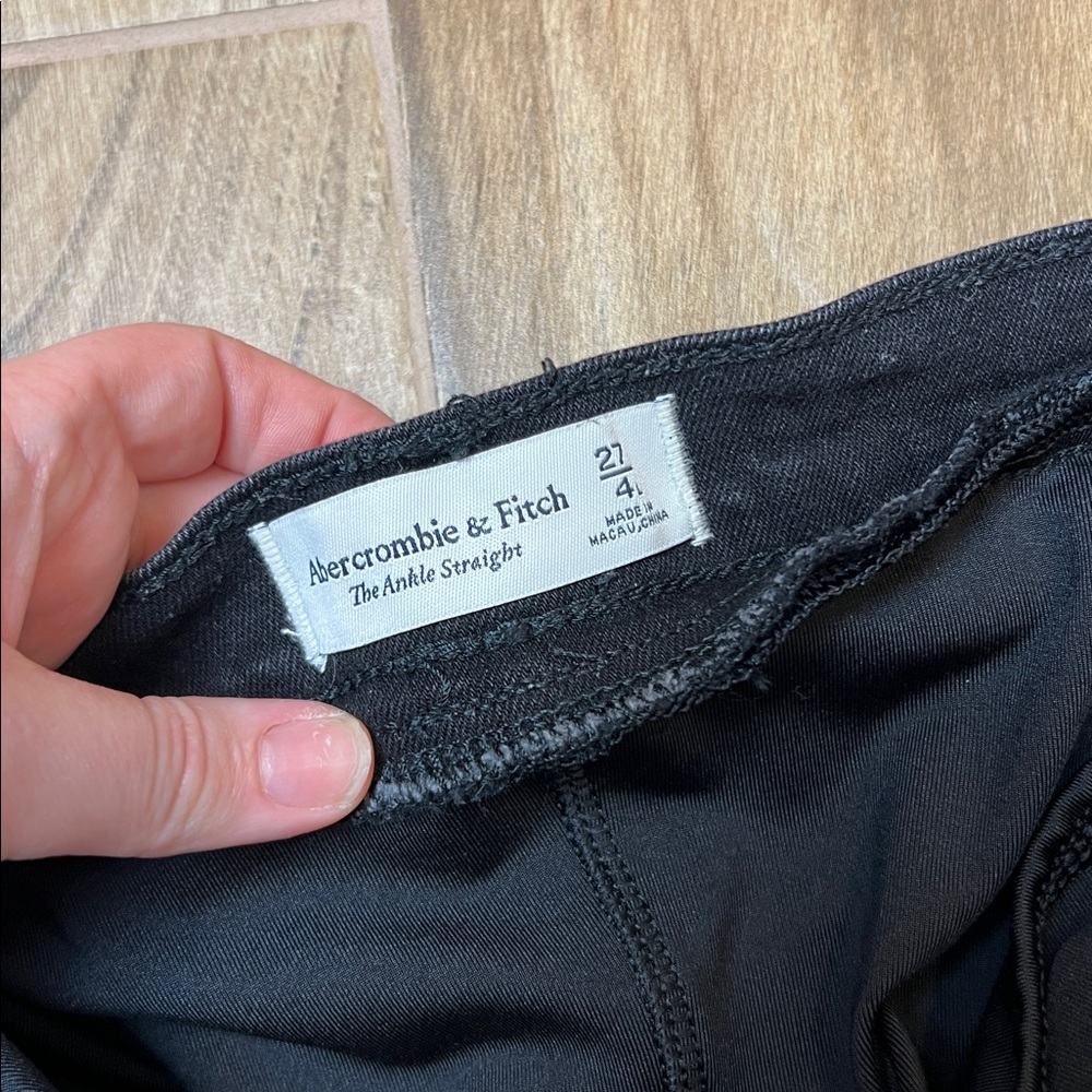 Abercrombie Women's Black Maternity Jeans - Picture 5 of 6